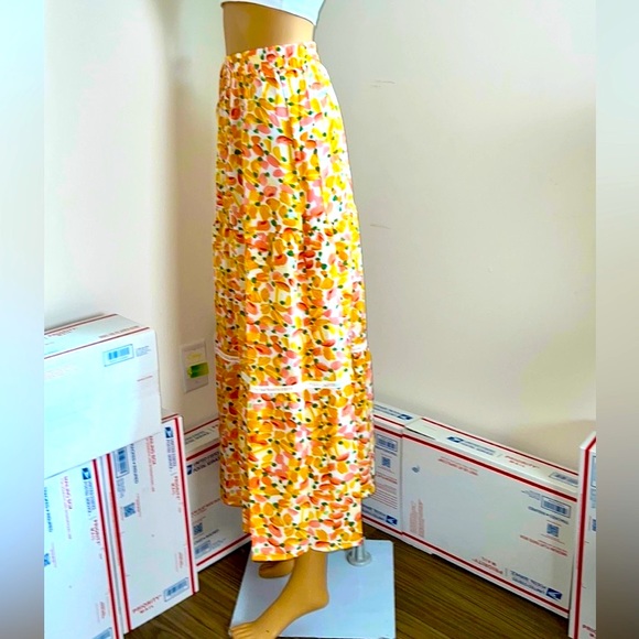 Simplee plus Maxi skirt - Picture 3 of 11